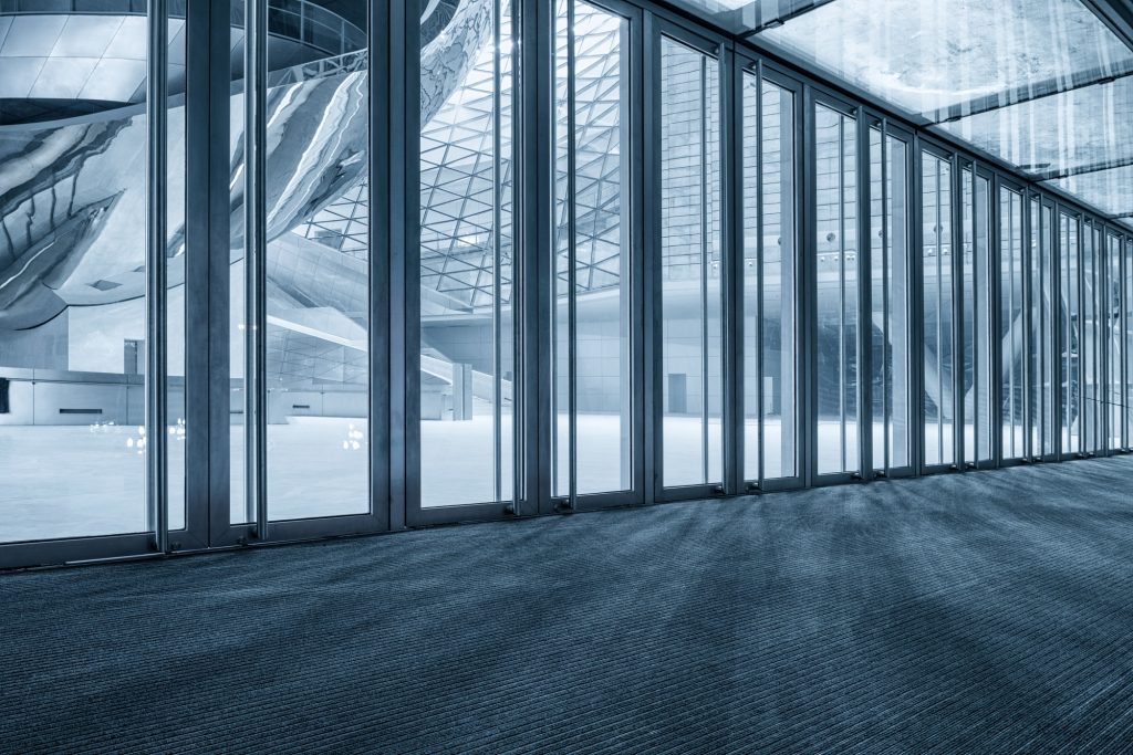Glass curtain wall